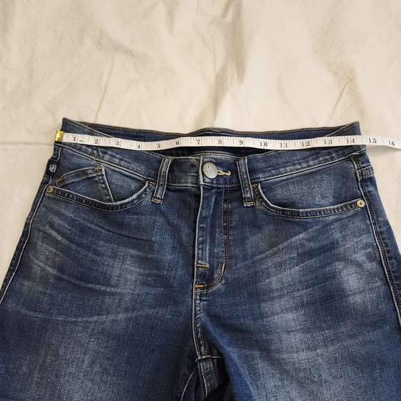 Rock & Republic Denim Shorts - Picture 4 of 10